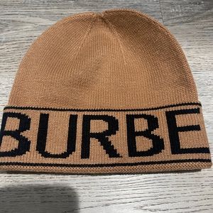 Burberry beanie